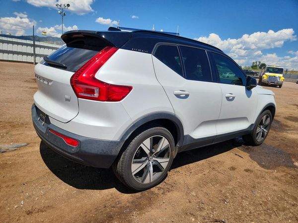 2021 VOLVO XC40 Recharge