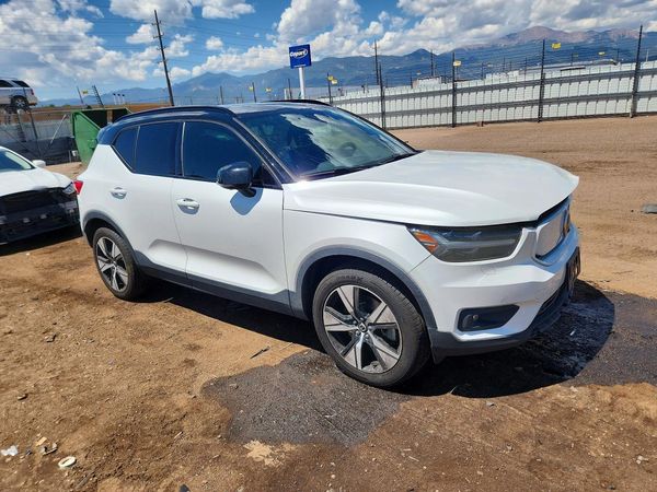 2021 VOLVO XC40 Recharge
