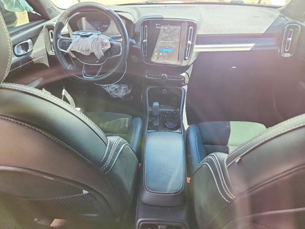2021 VOLVO XC40 Recharge