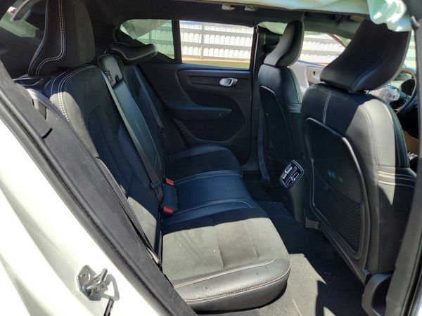 2021 VOLVO XC40 Recharge