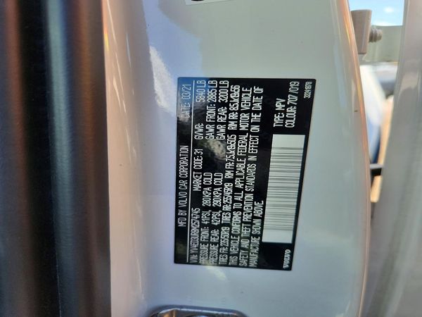 2021 VOLVO XC40 Recharge