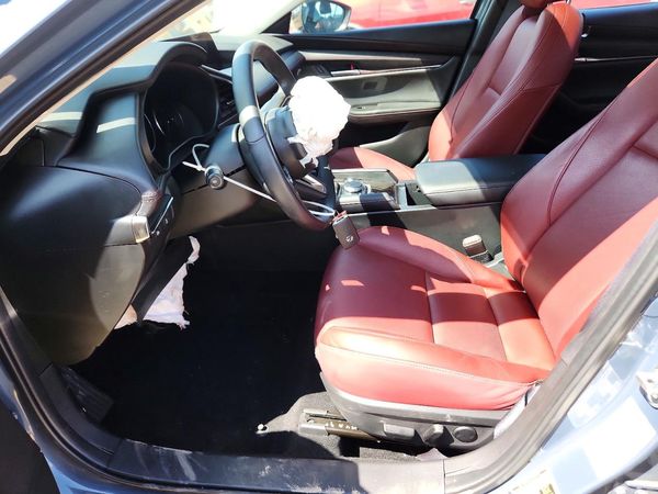2025 MAZDA 3 Preferred Package