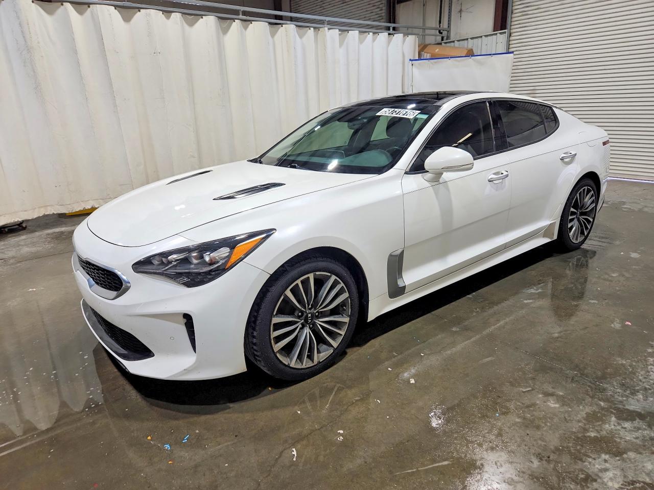 2018 KIA STINGER Premium