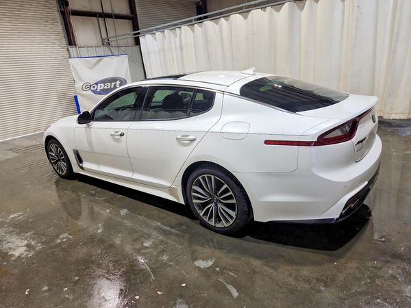 2018 KIA STINGER Premium