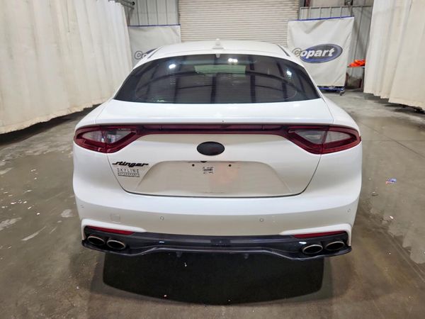 2018 KIA STINGER Premium