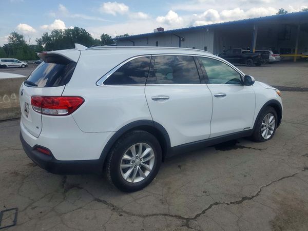 2016 KIA SORENTO L / LX