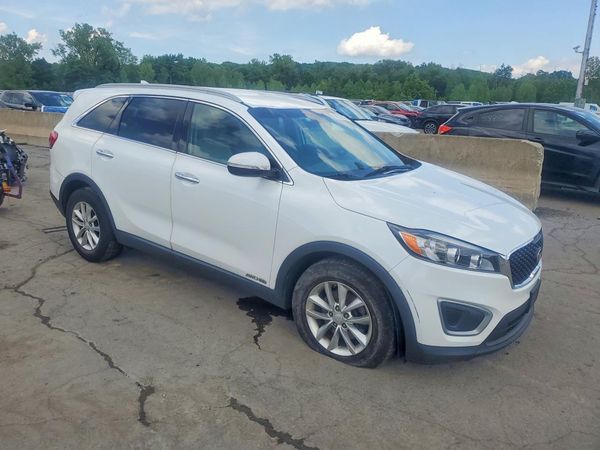 2016 KIA SORENTO L / LX