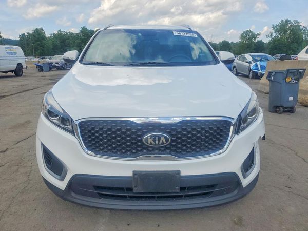 2016 KIA SORENTO L / LX
