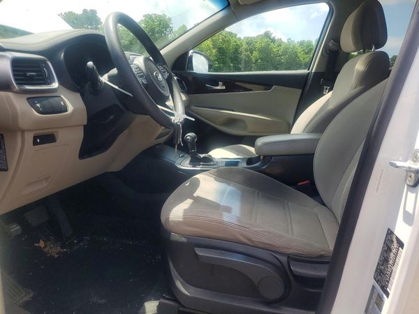 2016 KIA SORENTO L / LX