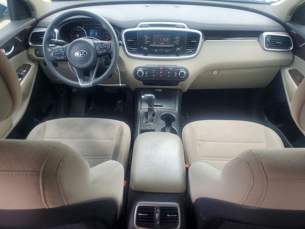 2016 KIA SORENTO L / LX