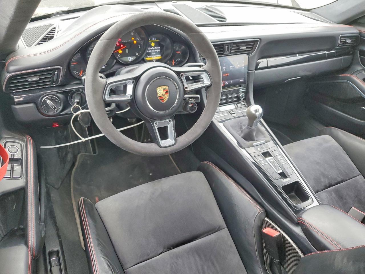 2019 PORSCHE 911