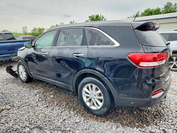 2016 KIA SORENTO L / LX