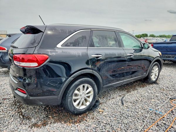 2016 KIA SORENTO L / LX