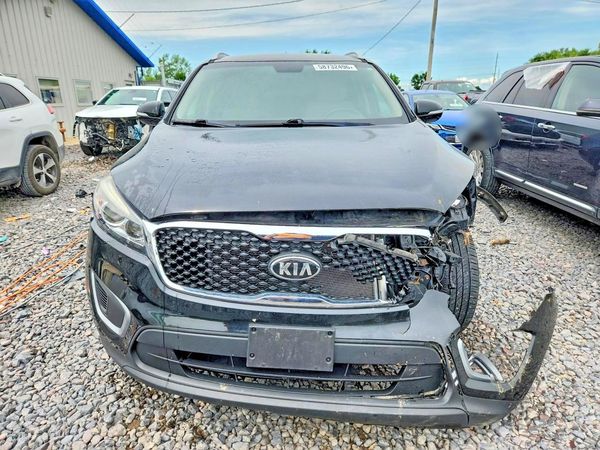 2016 KIA SORENTO L / LX