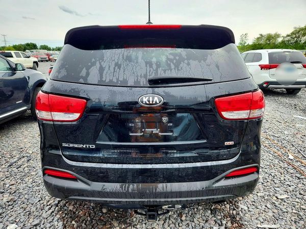 2016 KIA SORENTO L / LX