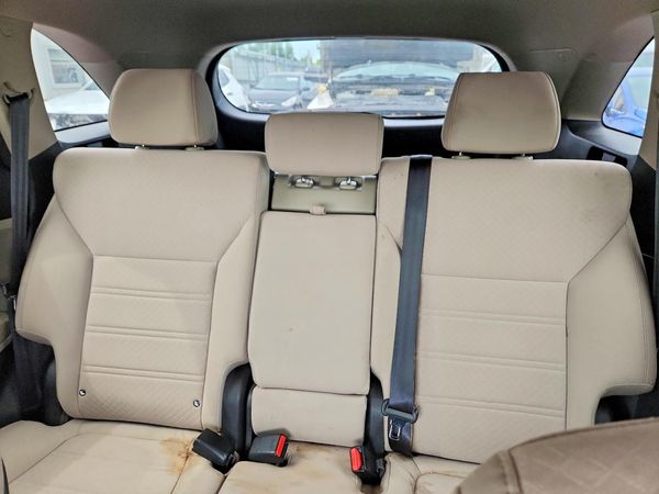 2016 KIA SORENTO L / LX