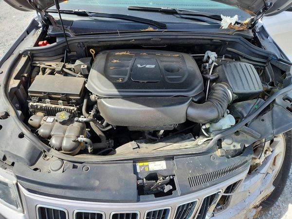 2016 JEEP GRAND CHEROKEE LAREDO 4X4