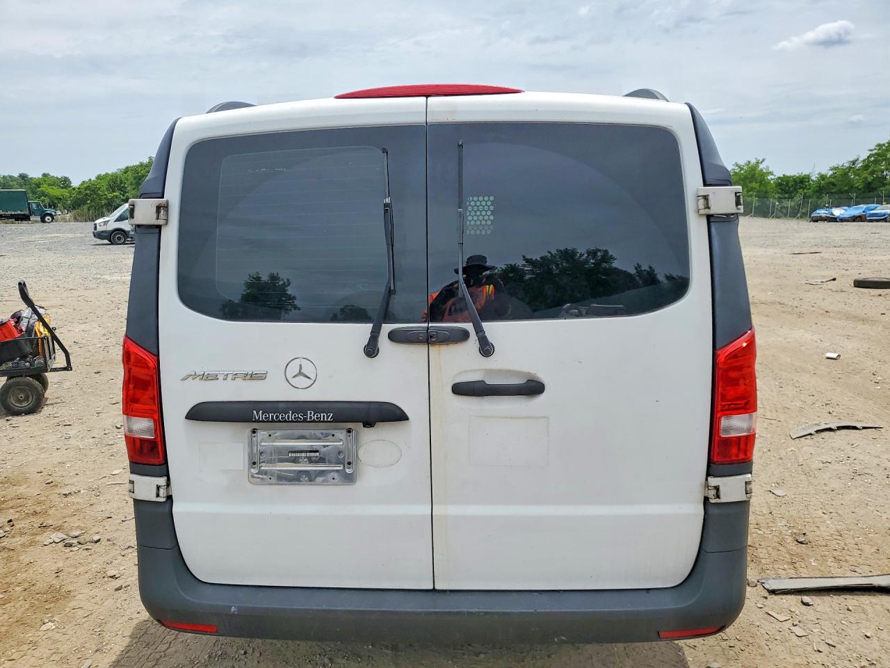 2016 MERCEDES-BENZ METRIS