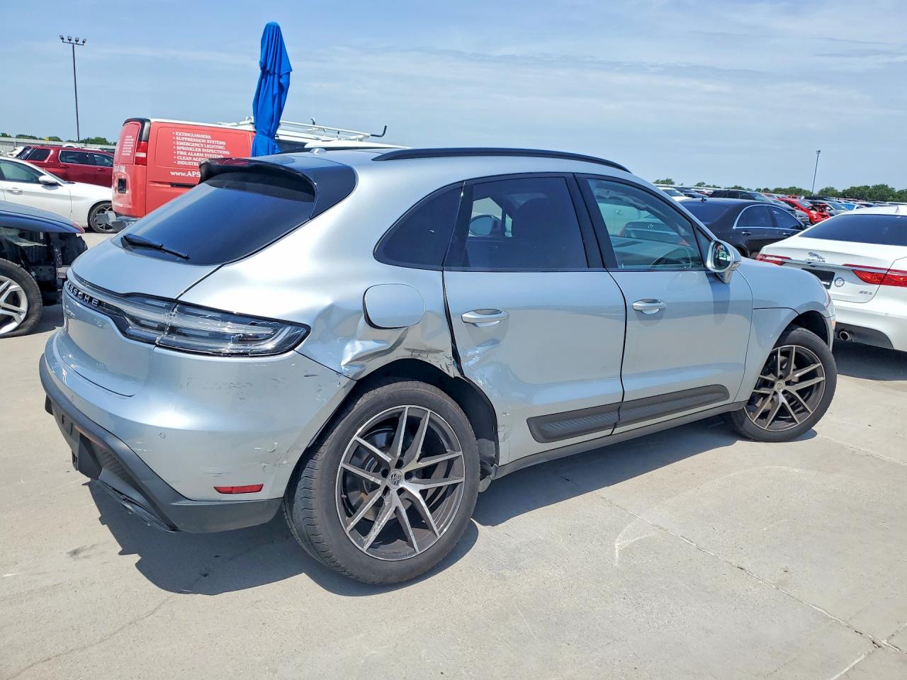 2025 PORSCHE MACAN Macan, Macan T