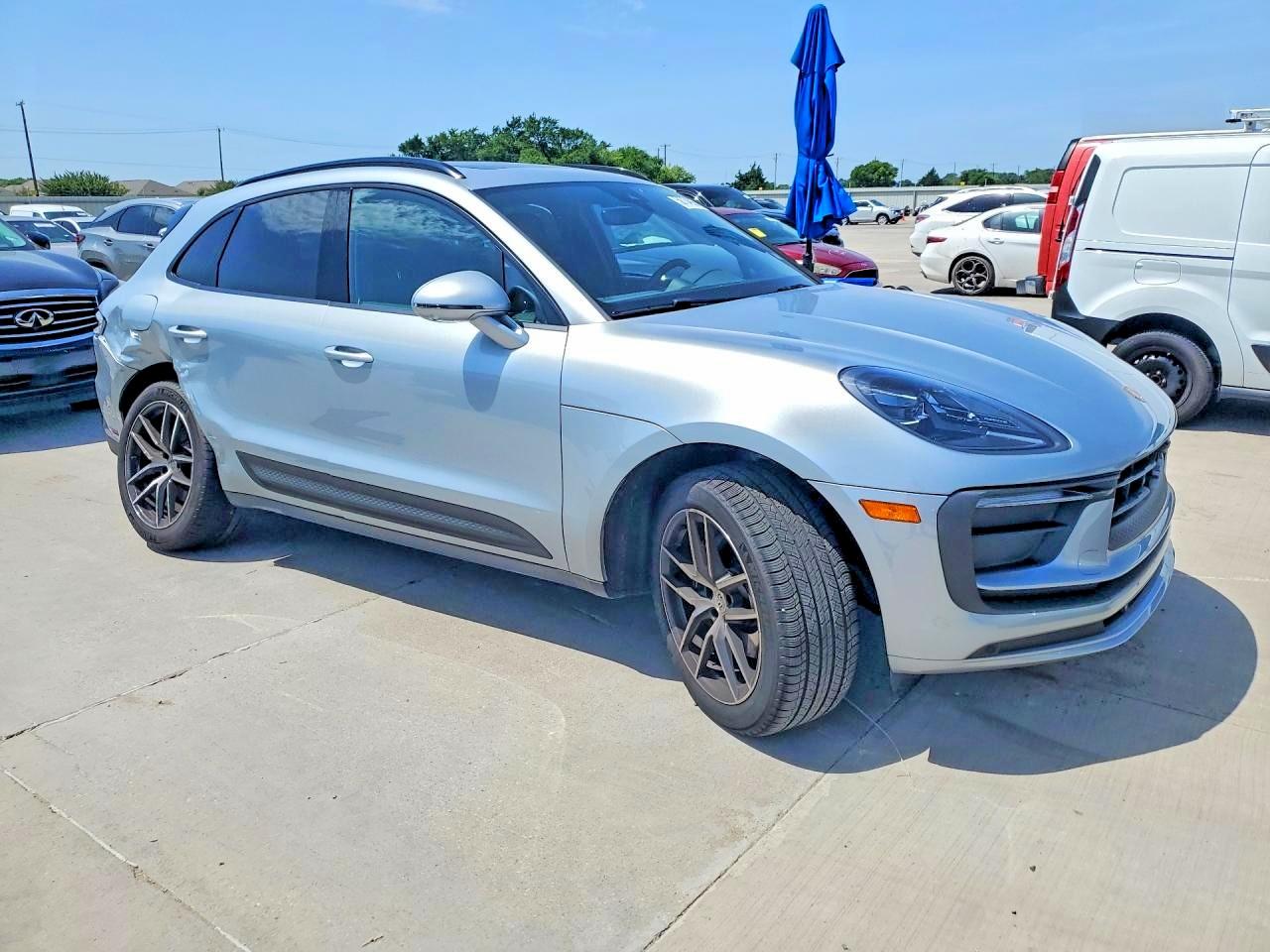 2025 PORSCHE MACAN Macan, Macan T