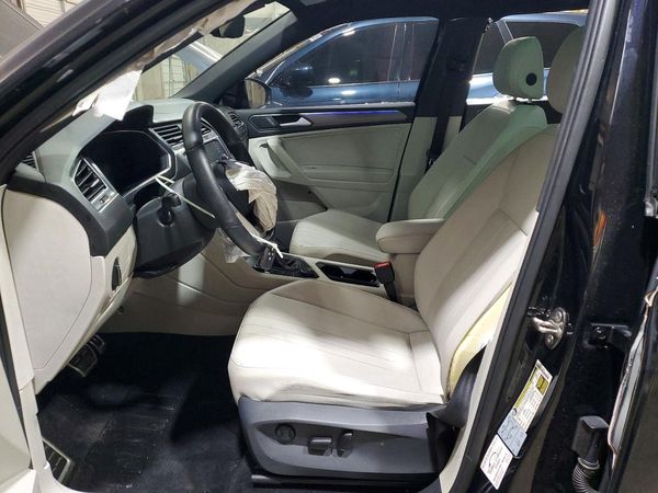 2022 VOLKSWAGEN TIGUAN 4Motion SE R-Line Black