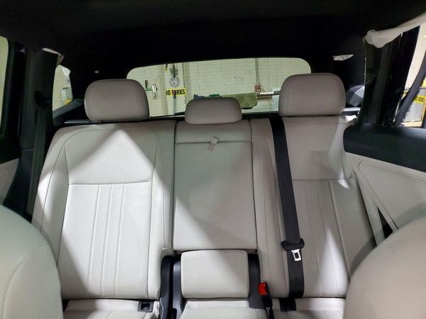 2022 VOLKSWAGEN TIGUAN 4Motion SE R-Line Black