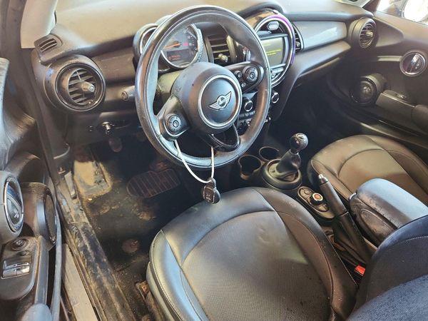 2017 MINI COOPER