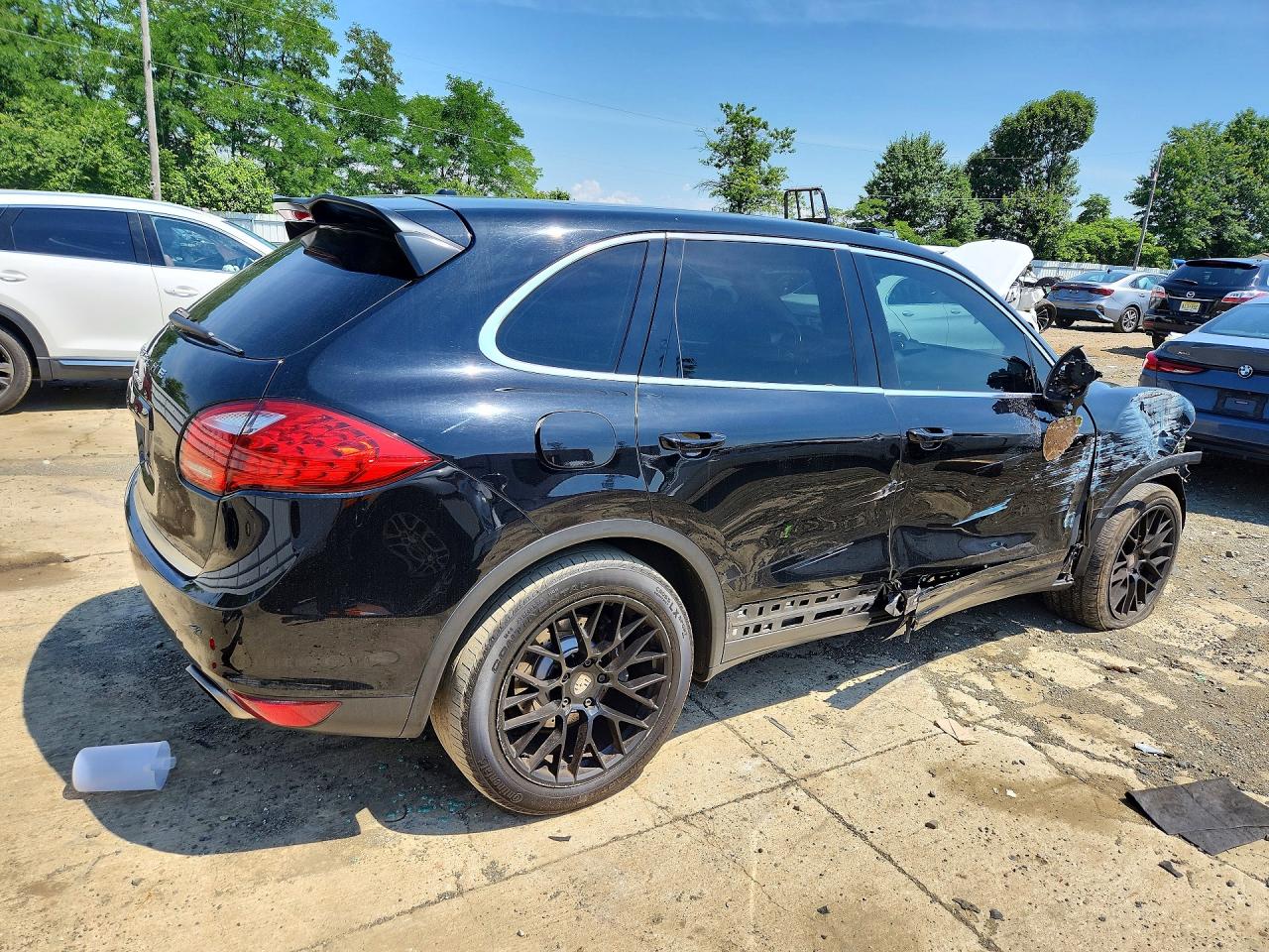 2014 PORSCHE CAYENNE