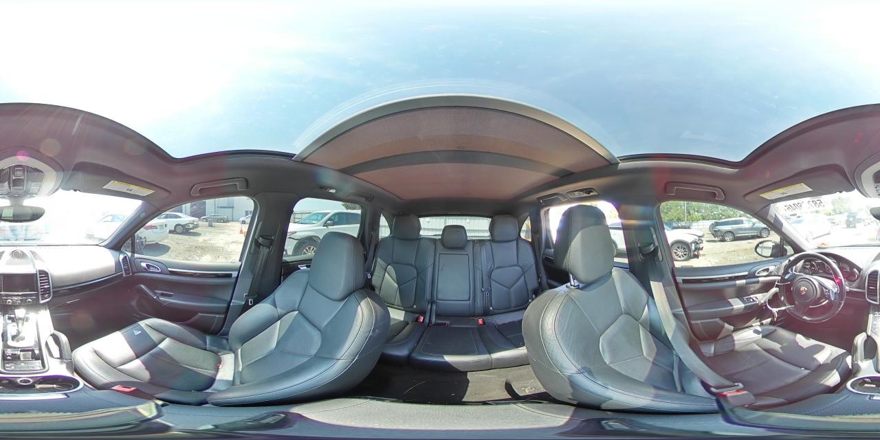2014 PORSCHE CAYENNE