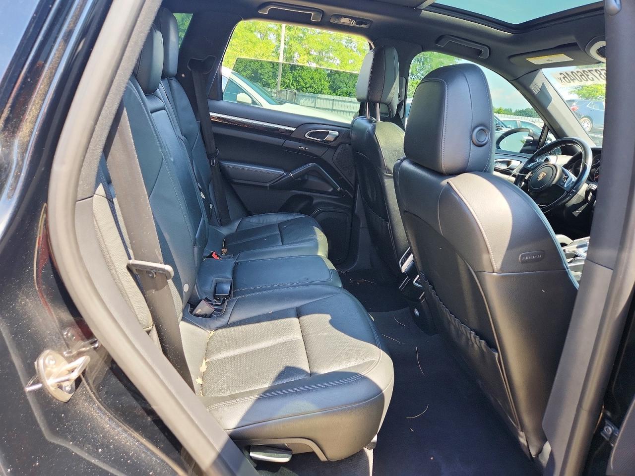 2014 PORSCHE CAYENNE