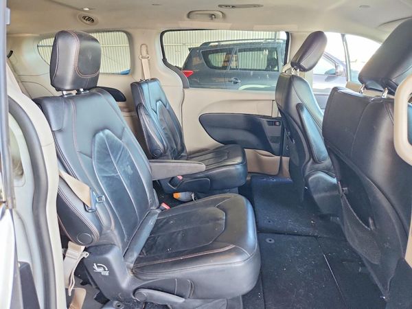 2017 CHRYSLER PACIFICA Touring L
