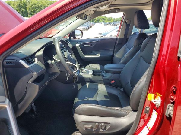 2019 TOYOTA RAV4