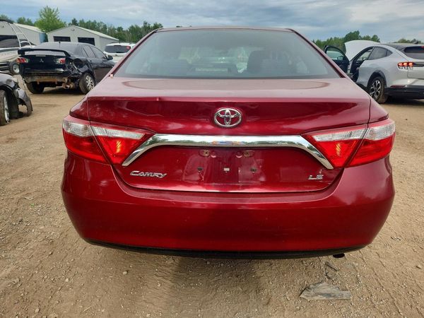 2017 TOYOTA CAMRY