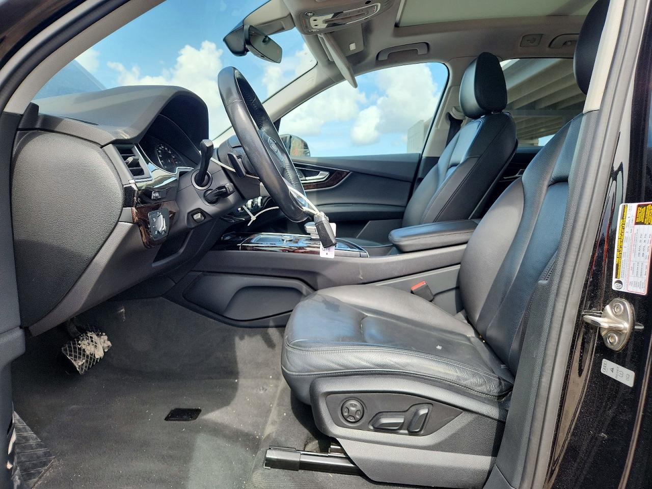 2017 AUDI Q7 quattro Premium Plus