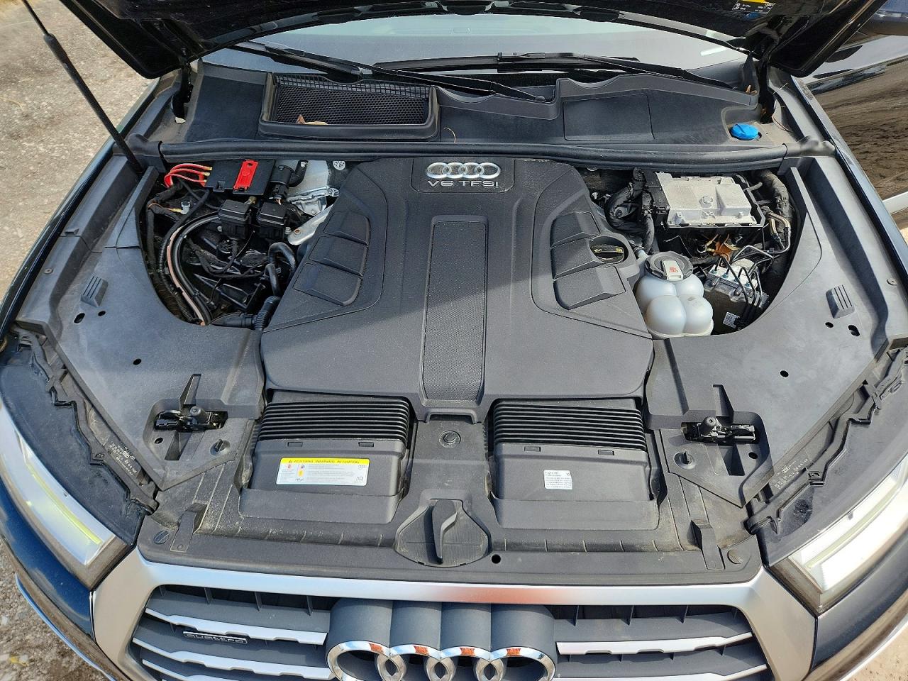 2017 AUDI Q7 quattro Premium Plus