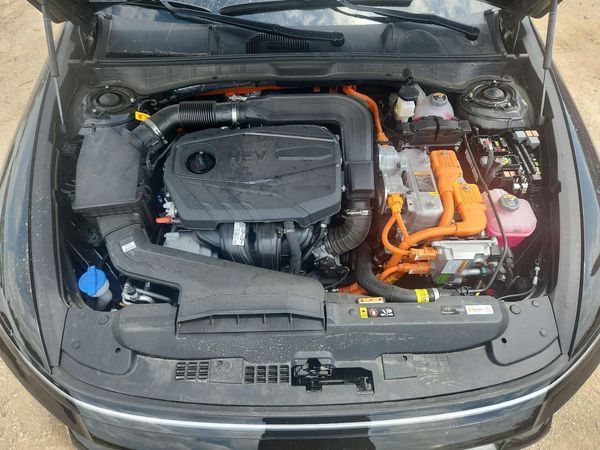 2025 HYUNDAI SONATA HYBRID Limited