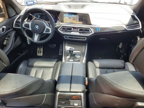 2022 BMW X5 M50i