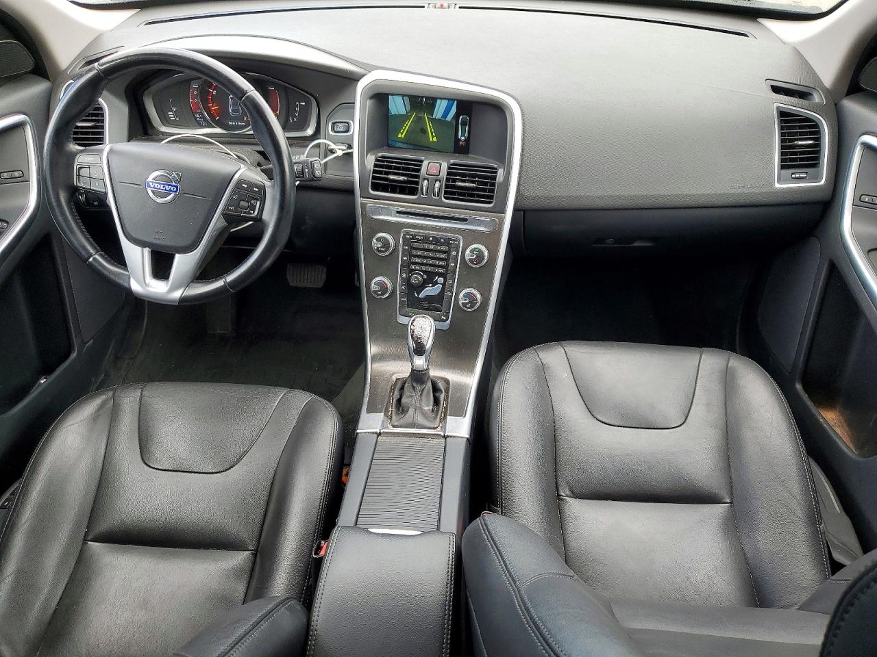 2015 VOLVO XC60 Premier (non R design)