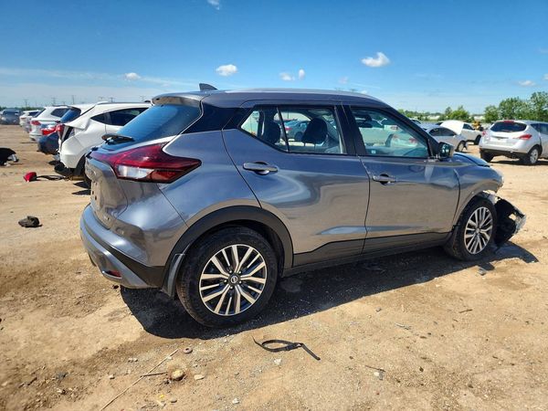 2021 NISSAN KICKS