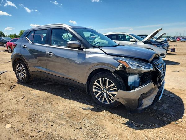 2021 NISSAN KICKS