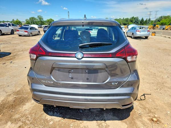 2021 NISSAN KICKS