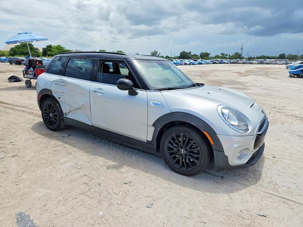 2018 MINI COOPER — Passenger 3/4