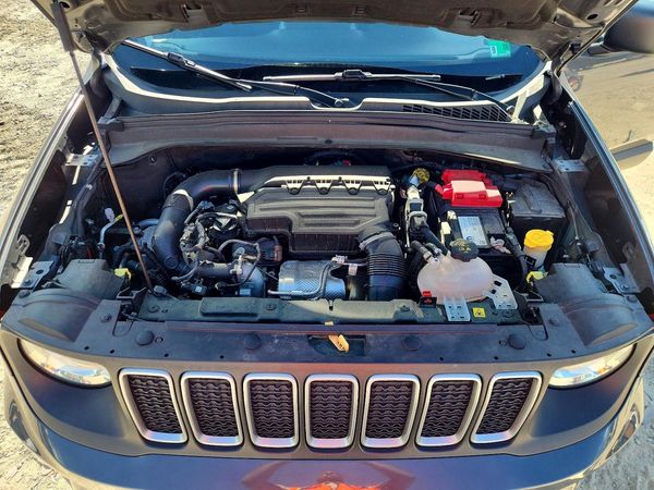 2023 JEEP RENEGADE Latitude, Upland