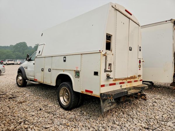 2017 RAM 5500 REG CAB CHASSIS