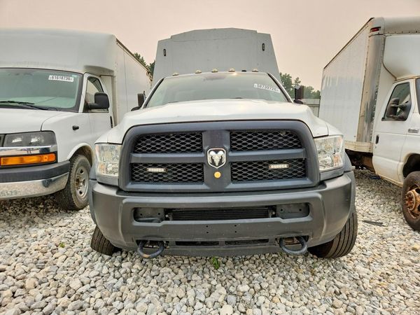 2017 RAM 5500 REG CAB CHASSIS