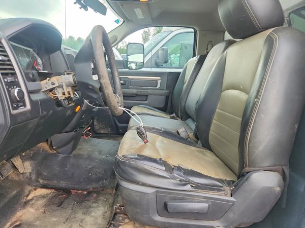 2017 RAM 5500 REG CAB CHASSIS