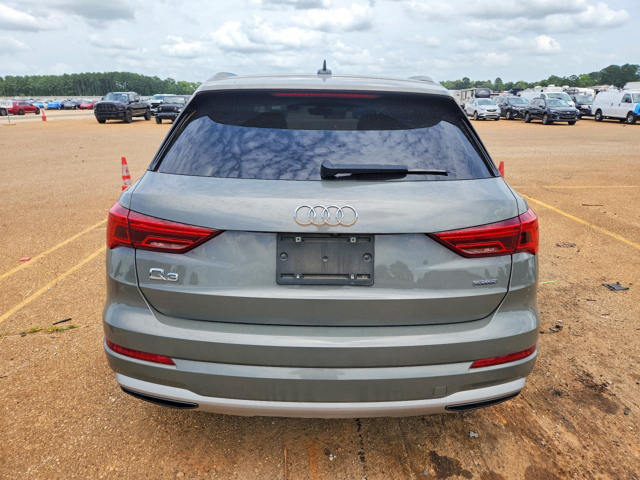 2020 AUDI Q3 quattro Premium