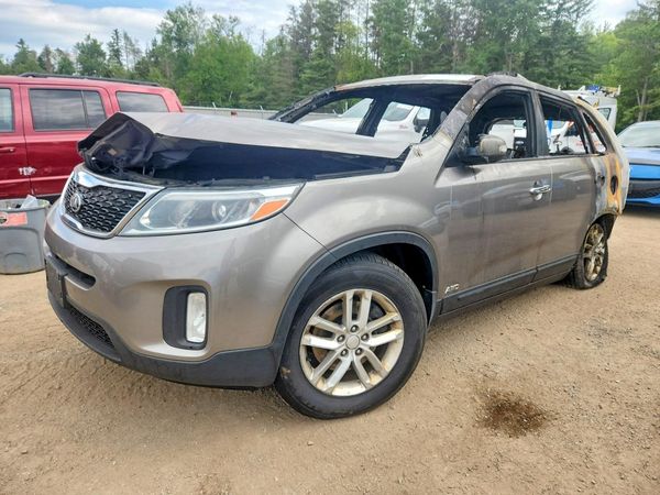 2015 KIA SORENTO GL