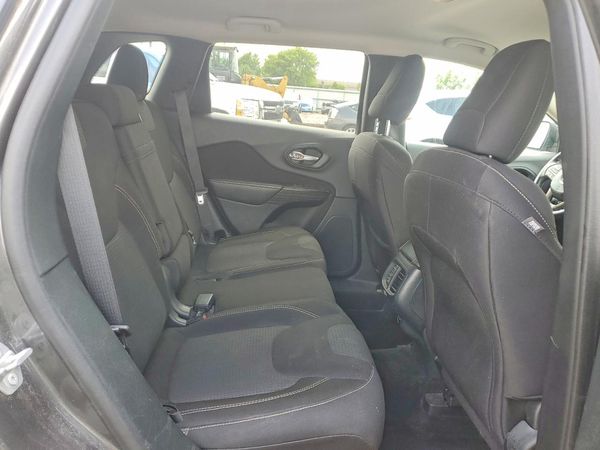 2015 JEEP CHEROKEE LATITUDE 4X4