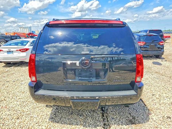 2012 CADILLAC ESCALADE Standard